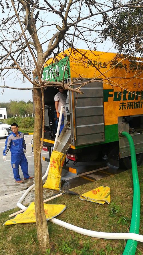 抽污車-深圳高新科技無(wú)害化吸糞車-吸糞車/吸污車